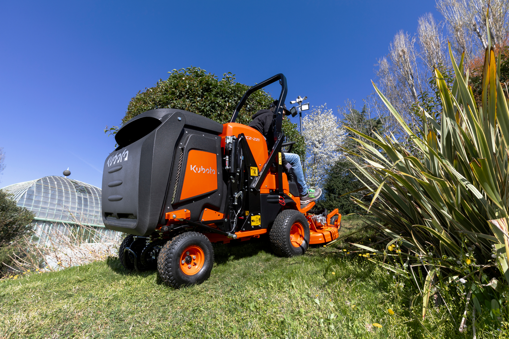 Kosačka Kubota FC221