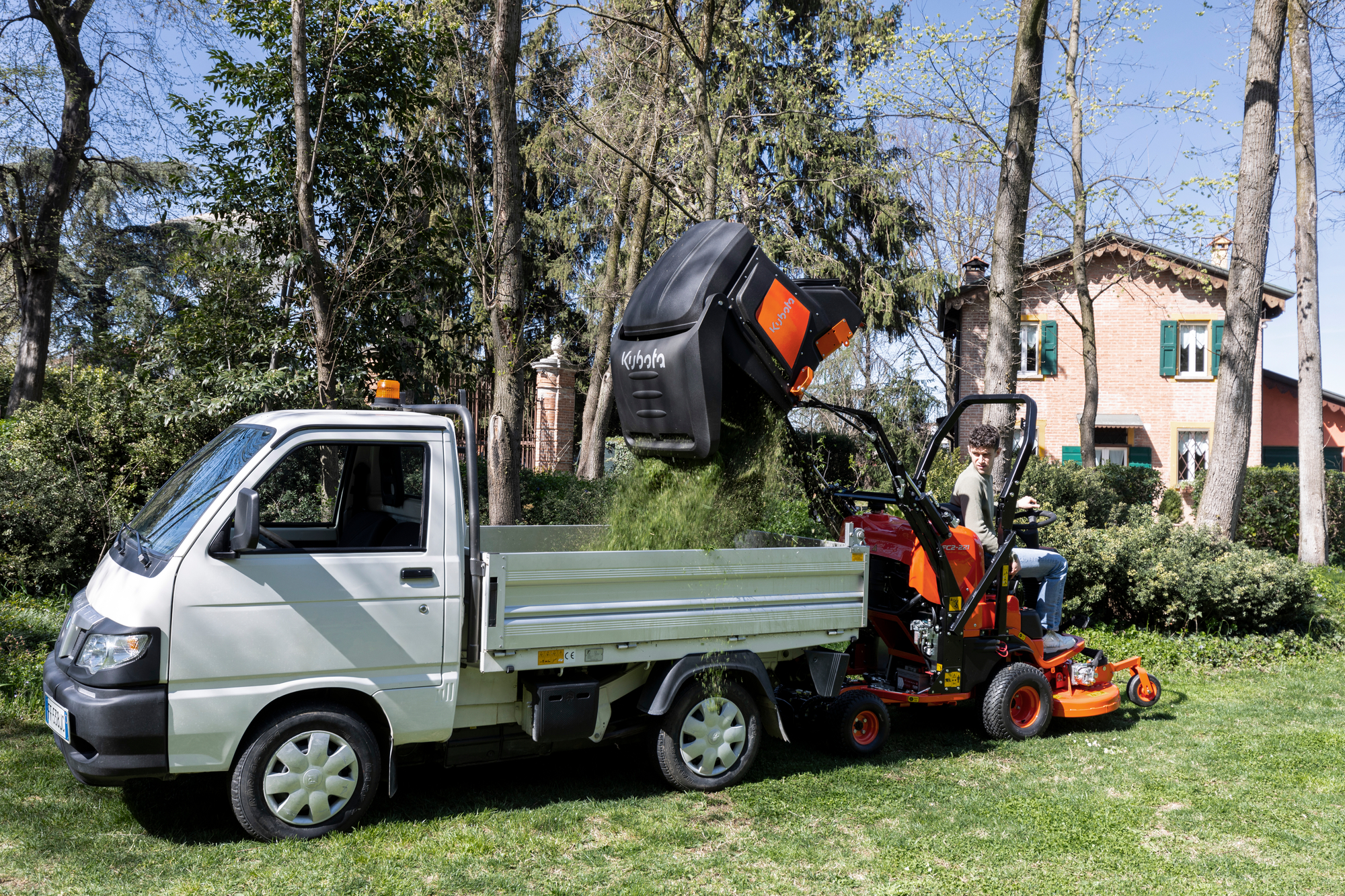 Kosačka Kubota FC221